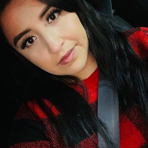 Meet your Posher, Lupita